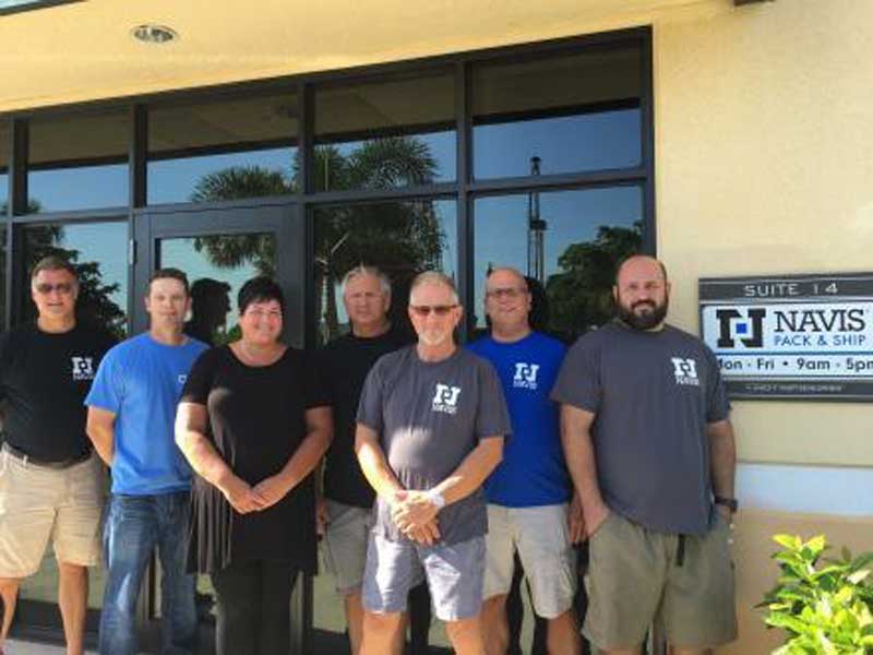 Team photos for Navis Pack & Ship of Fort Myers