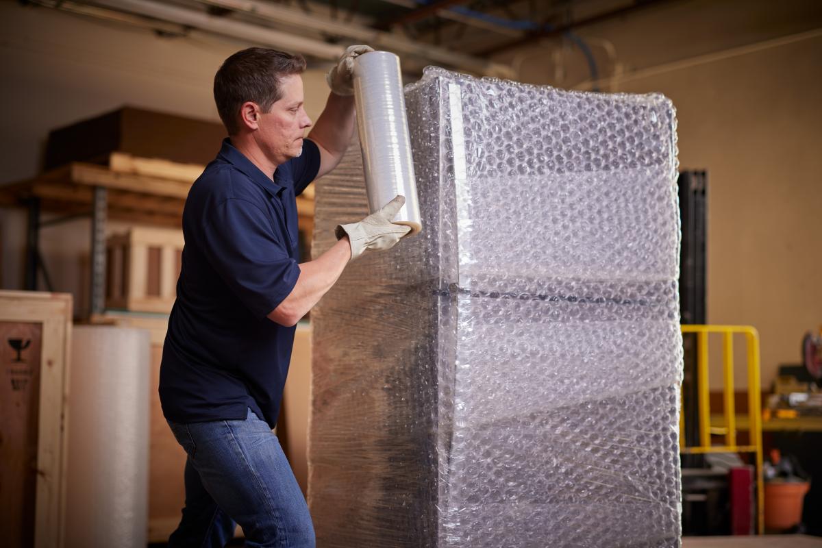 Packing Appliances for Safe Shipping at Navis in Phoenix
