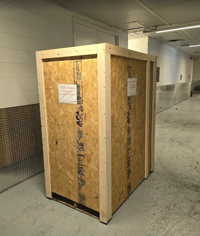 single industrial crate